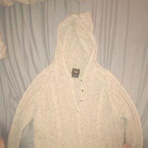 beige cable knit pullover